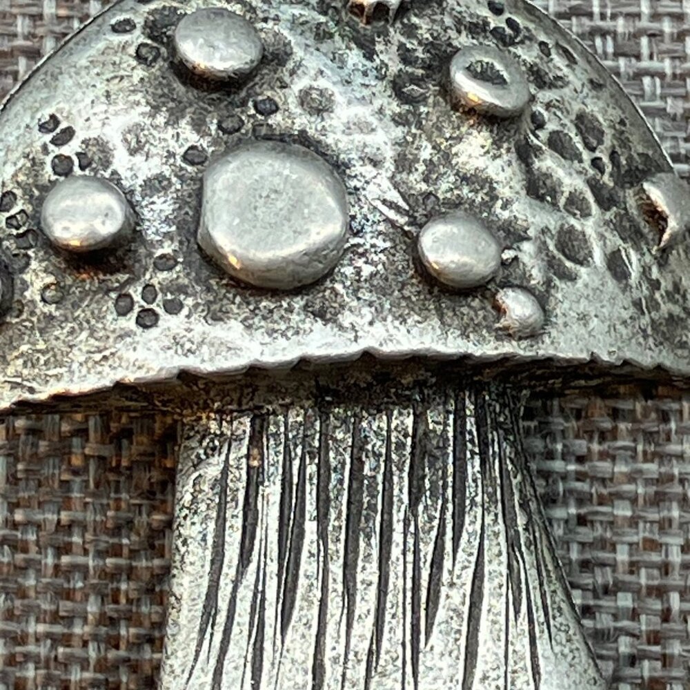 Metzke Pewter Mushroom Brooch Pin 1.5 In Vintage Signed Retro Dotted Textured - Picture 2 of 7